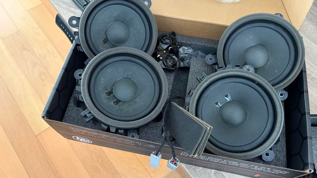 Volvo High Performance speakerset V70, Auto diversen, Ophalen of Verzenden, Gebruikt