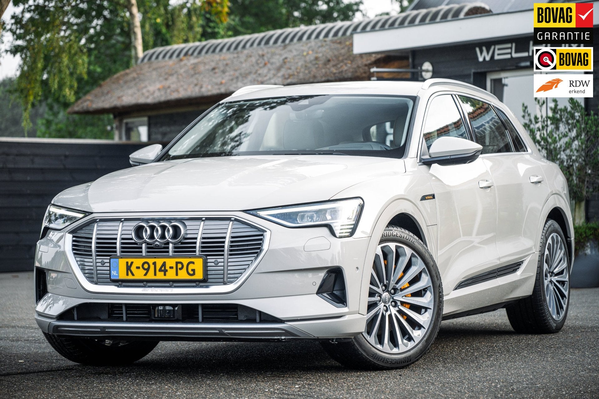 Audi E-tron E-tron 55 quattro advanced Pro Line Plus 95 kWh, Auto's, Automaat, Beige, 95 kWh, Leder