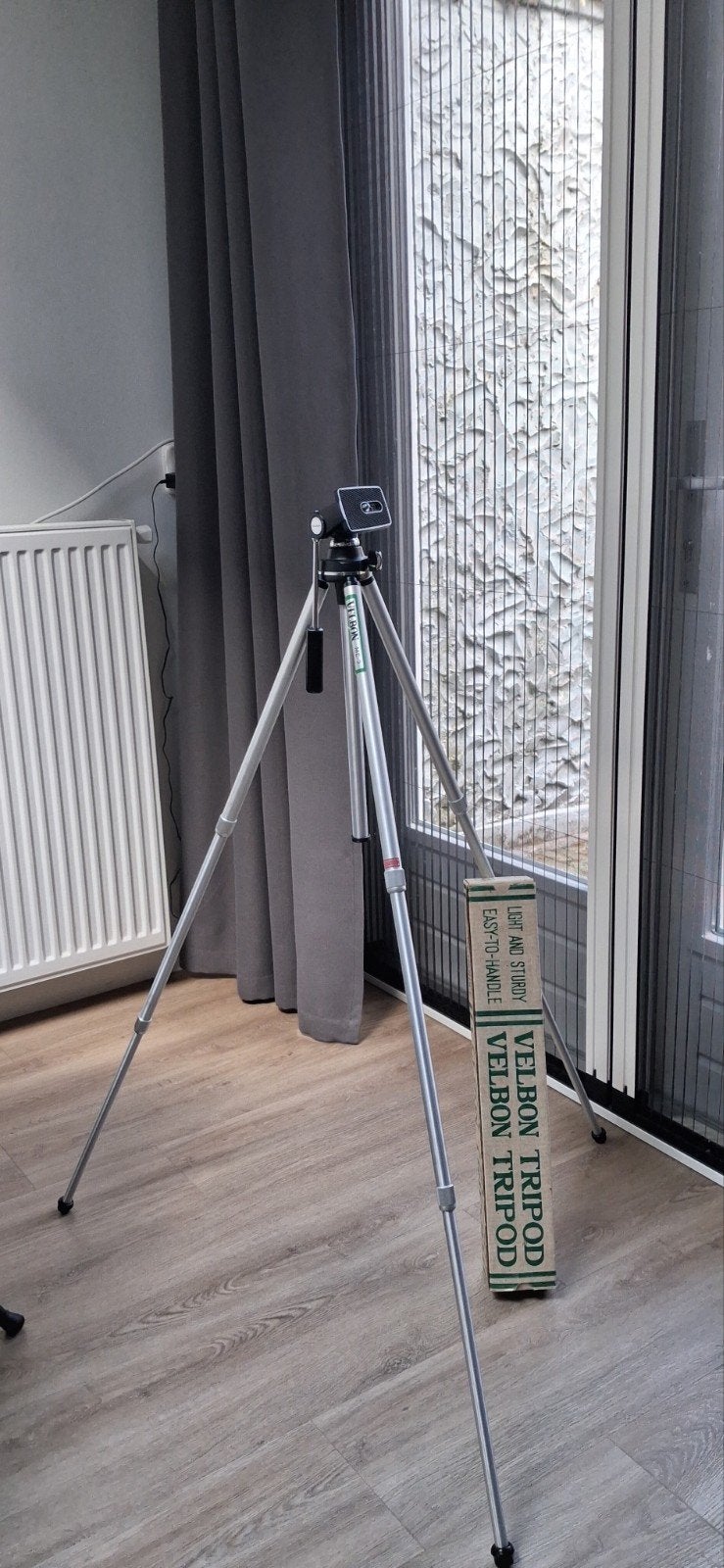 Velbon ME-3 Statief - Lichtgewicht en Compact, 125 cm of minder, Velbon, Nieuw, Middenzuil