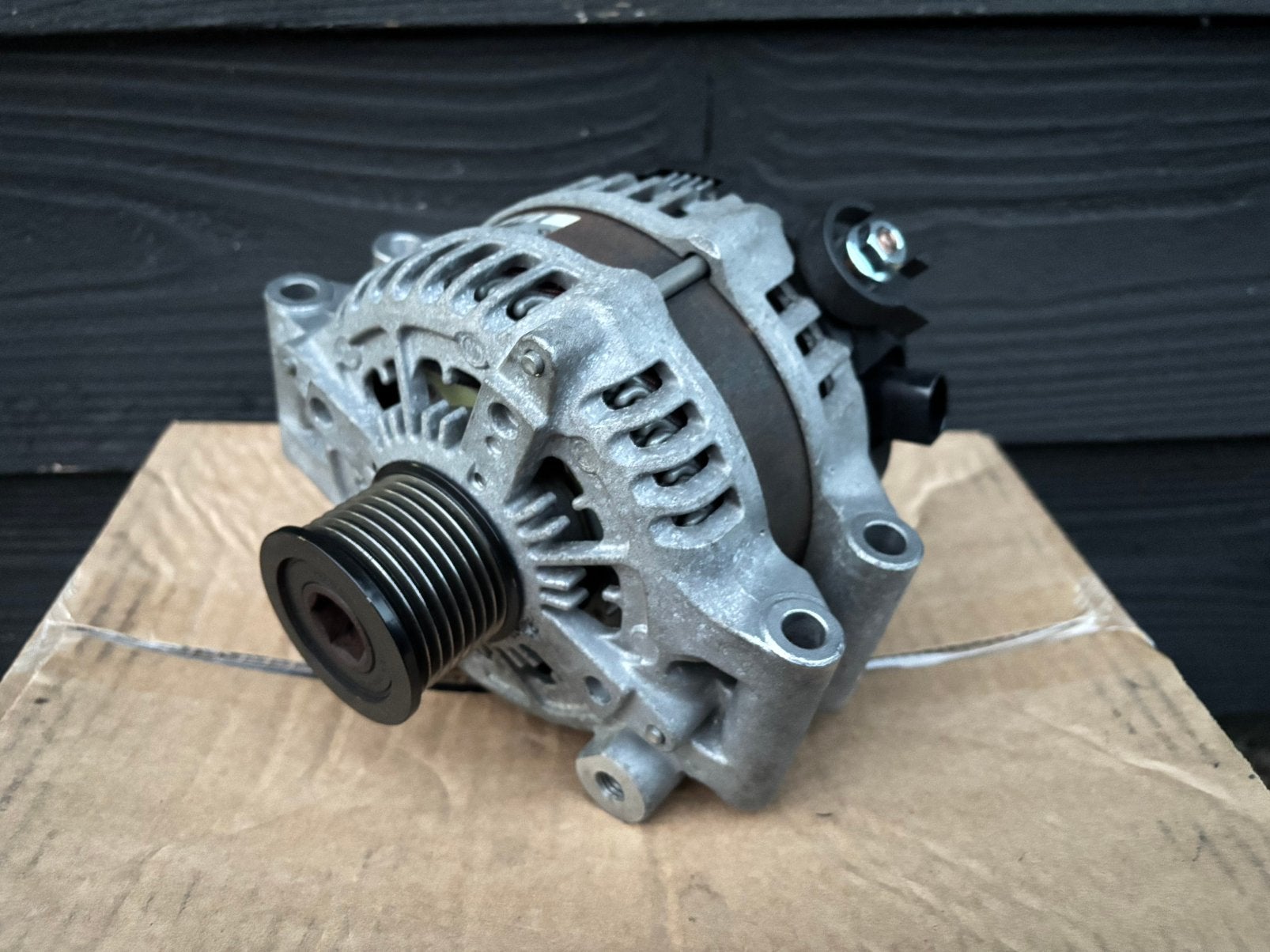 Originele BMW Dynamo - 5 Serie F10 / F11 & X3 F25 - 7591268, Auto-onderdelen, Gebruikt, BMW