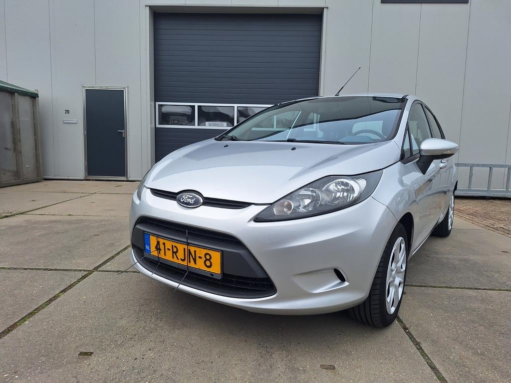 Ford Fiësta 1.25 44KW 5DR 2011 Grijs, Auto's, Ford, Voorwielaandrijving, 40 €/maand, 1242 cc, 4 cilinders