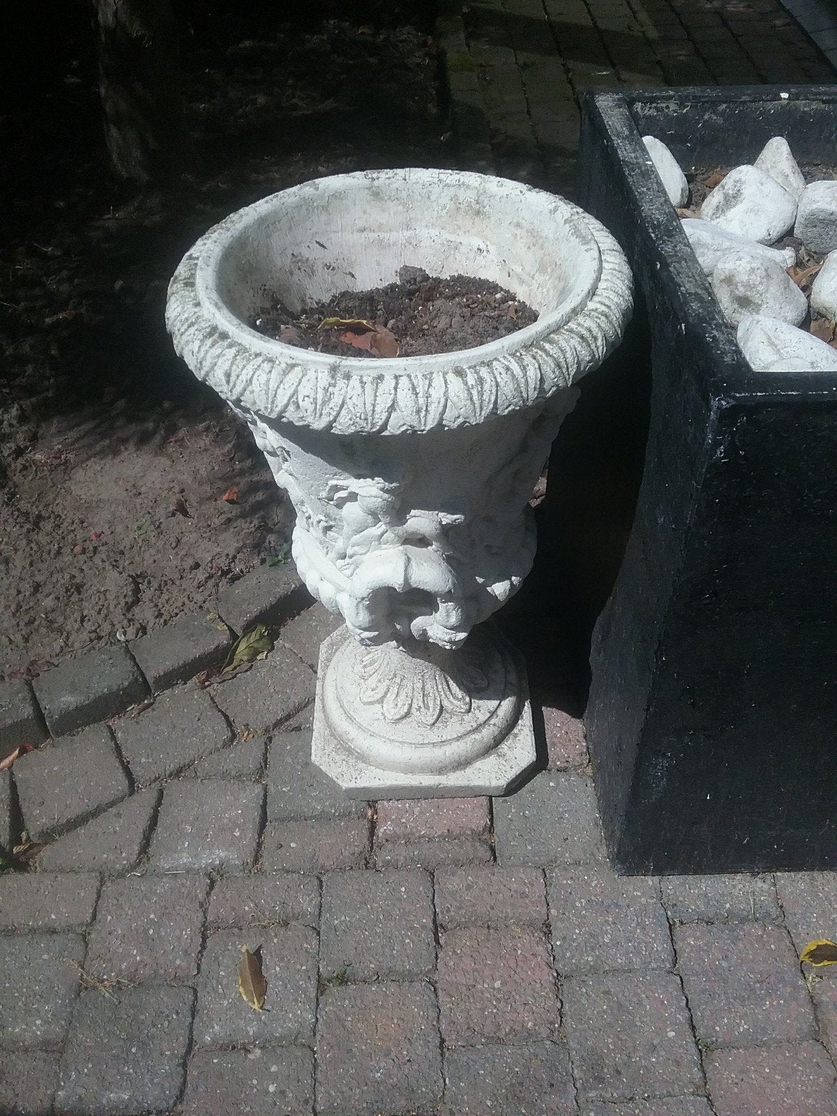 BETONNEN BLOEMPOT ZIE FOTO, Ophalen, Rond, Minder dan 30 cm