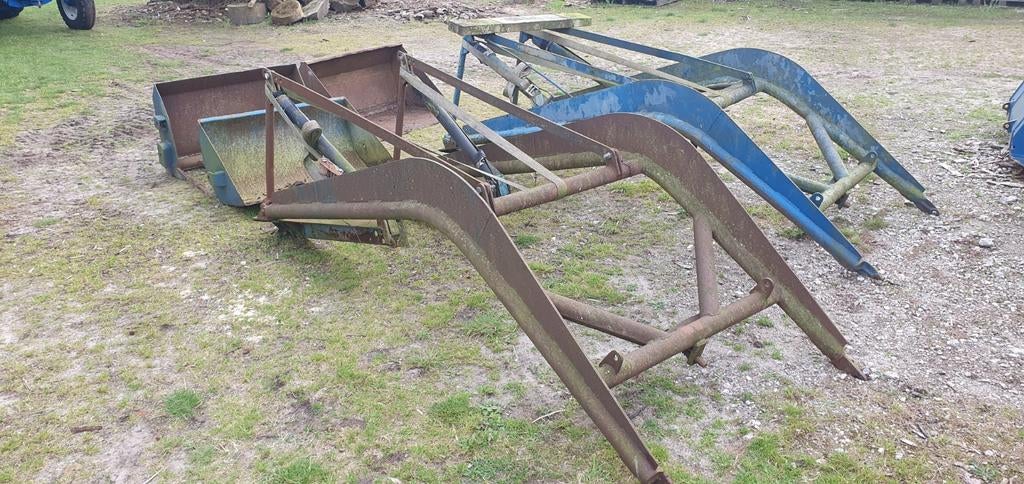 Fordson Horn Draulic voorlader. Machine., Ophalen