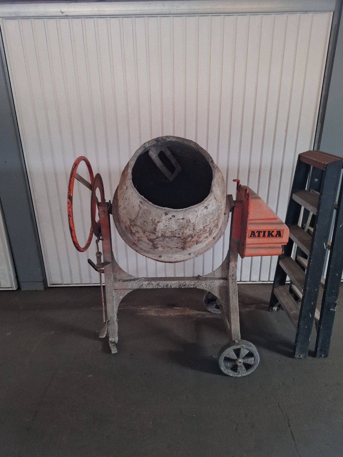 Atika Betonmolen - Robuust en Betrouwbaar, Ophalen