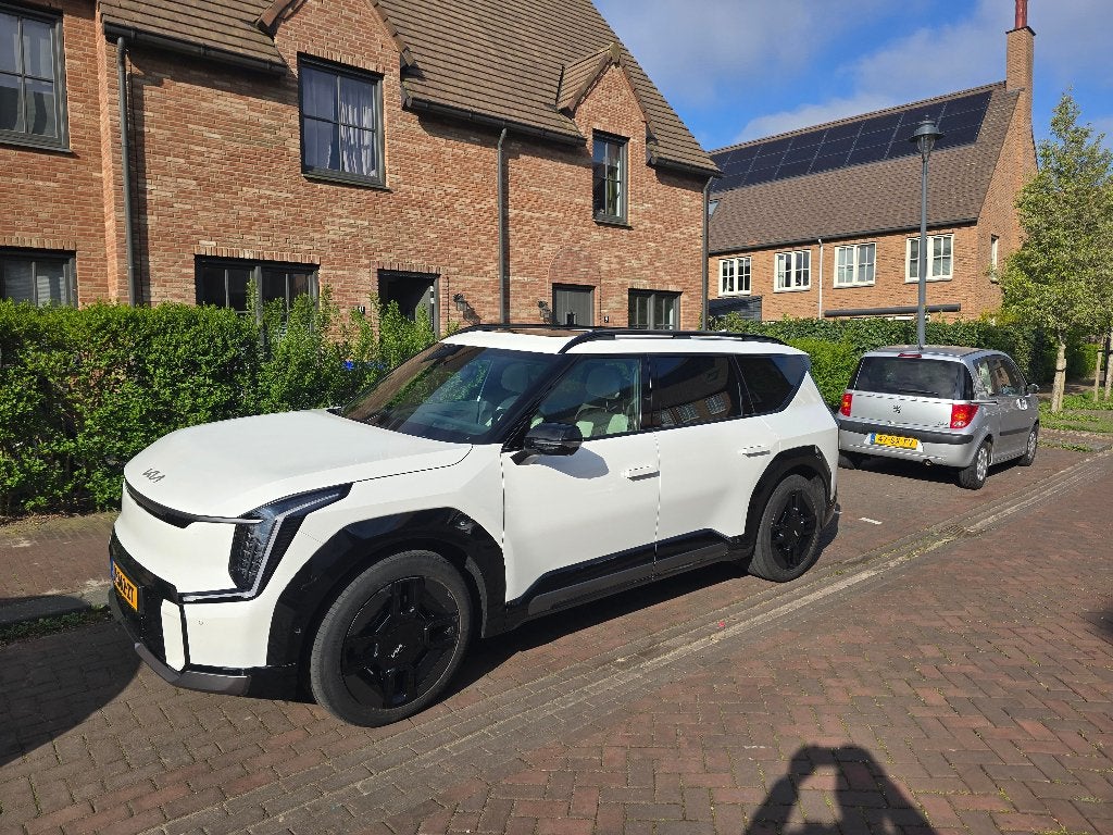 Kia EV9 GT 99,8kWh 384pk AWD Dual Motor 2024 Snow White, Auto's, Kia, Automaat, EV9, 2500 kg, Wit
