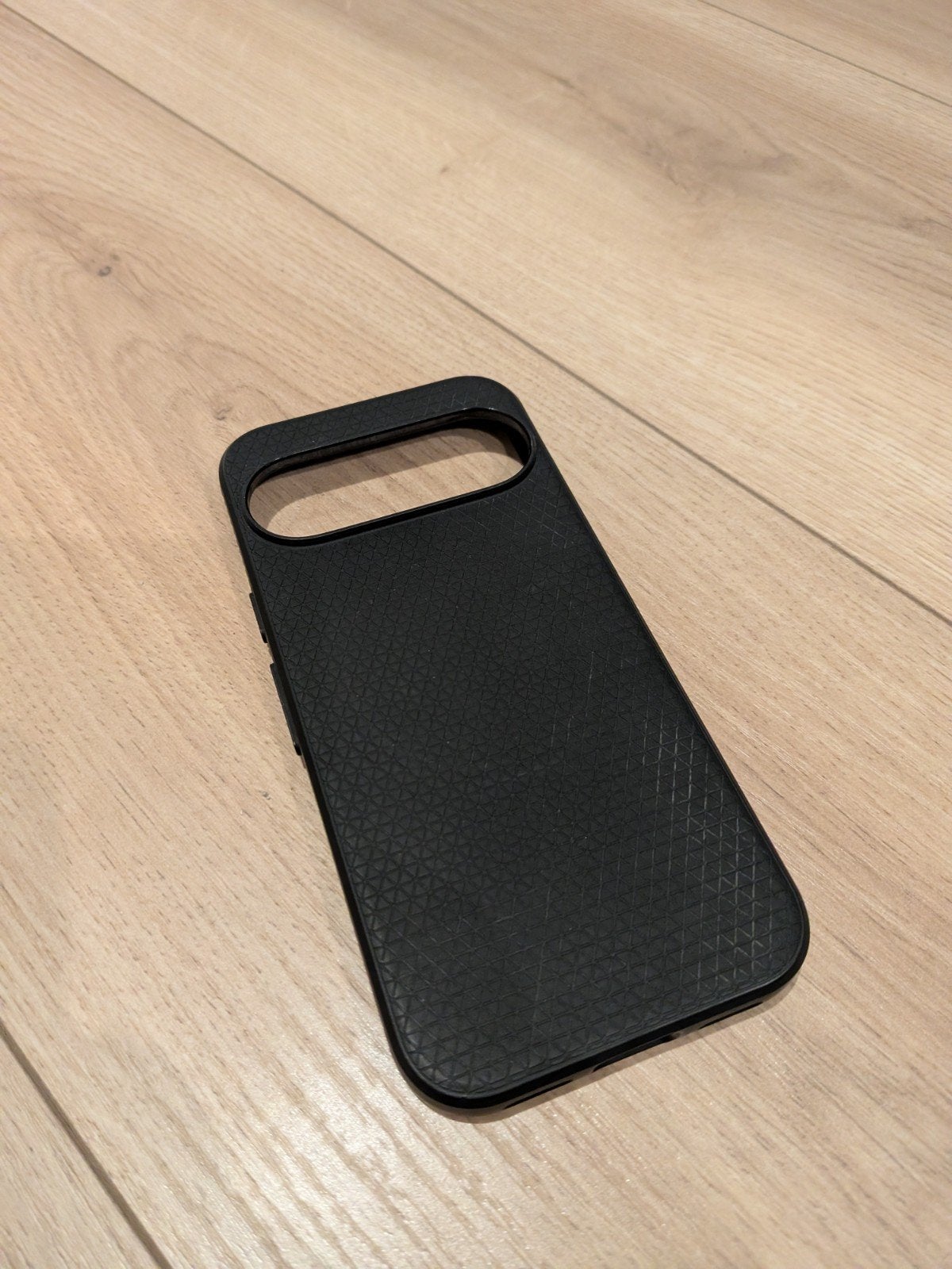 Google Pixel 10 Spigen MagSafe case / hoekje