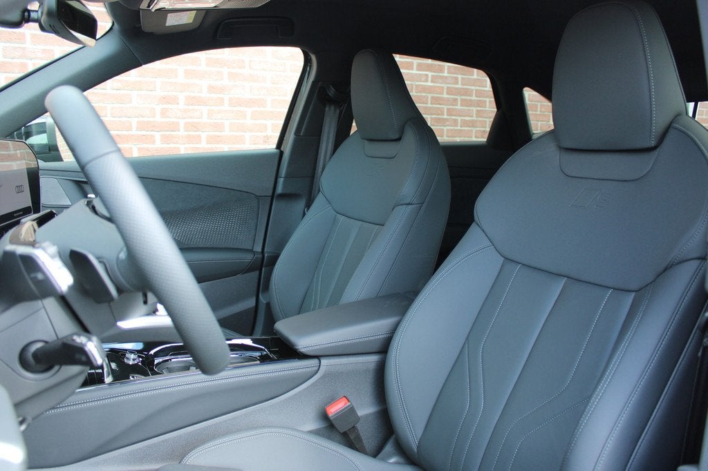 Audi Q3 Sportback 1.5 272PK e-hybrid S edition |LEDER|TREKHA, Auto's, 1800 kg, Zwart, 4 cilinders, Zwart