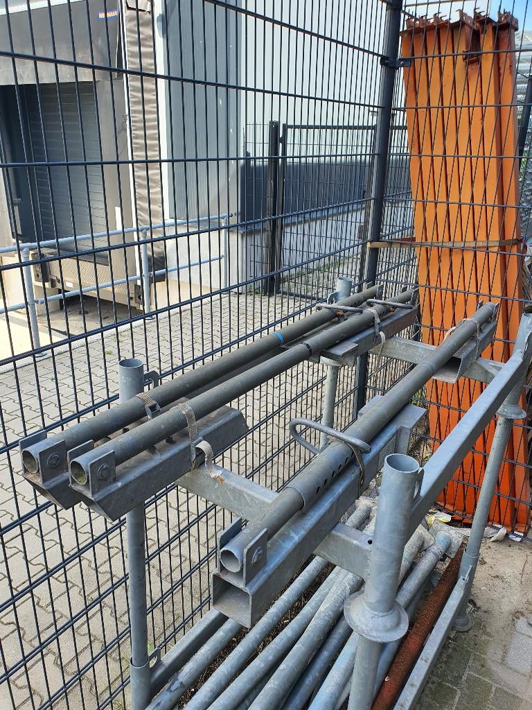 3x Stutalone BW02 Gevelstempels | 3.10m Hoogte | Gevelsteun, Doe-het-zelf en Verbouw, Steigers, Ophalen, Gebruikt, Overige typen