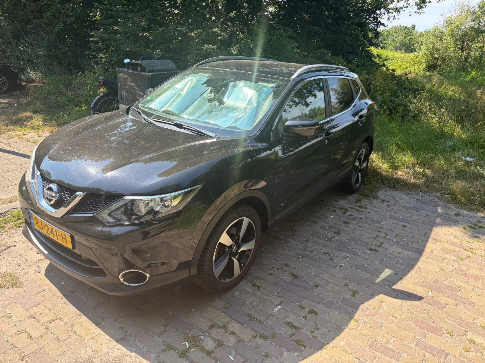 Nissan Qashqai 1.2 Dig-t 85KW 2WD 2017 Zwart, Auto's, Voorwielaandrijving, 4 cilinders, Overige bekleding, Zwart