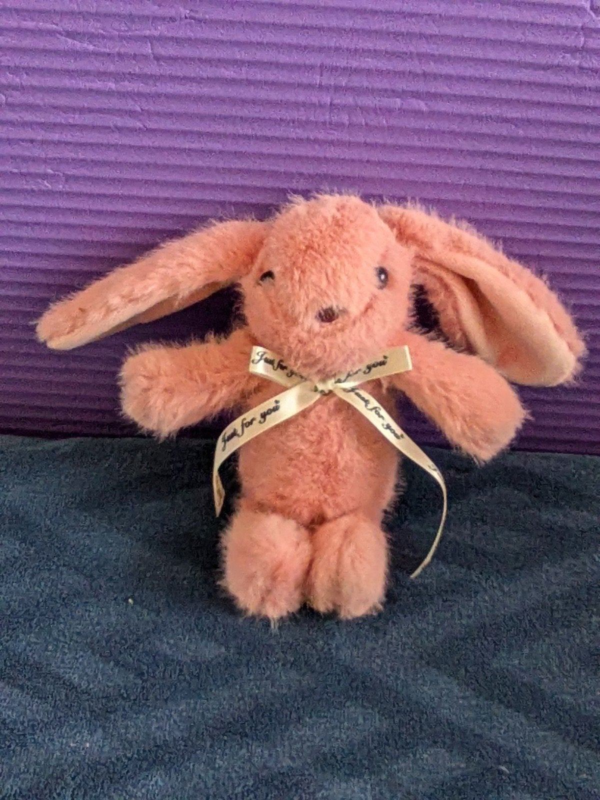 Roze Konijn Knuffel Sleutelhanger - Zacht en Schattig, Overige merken, Overige karakters, Ophalen of Verzenden, Met kleding of accessoire
