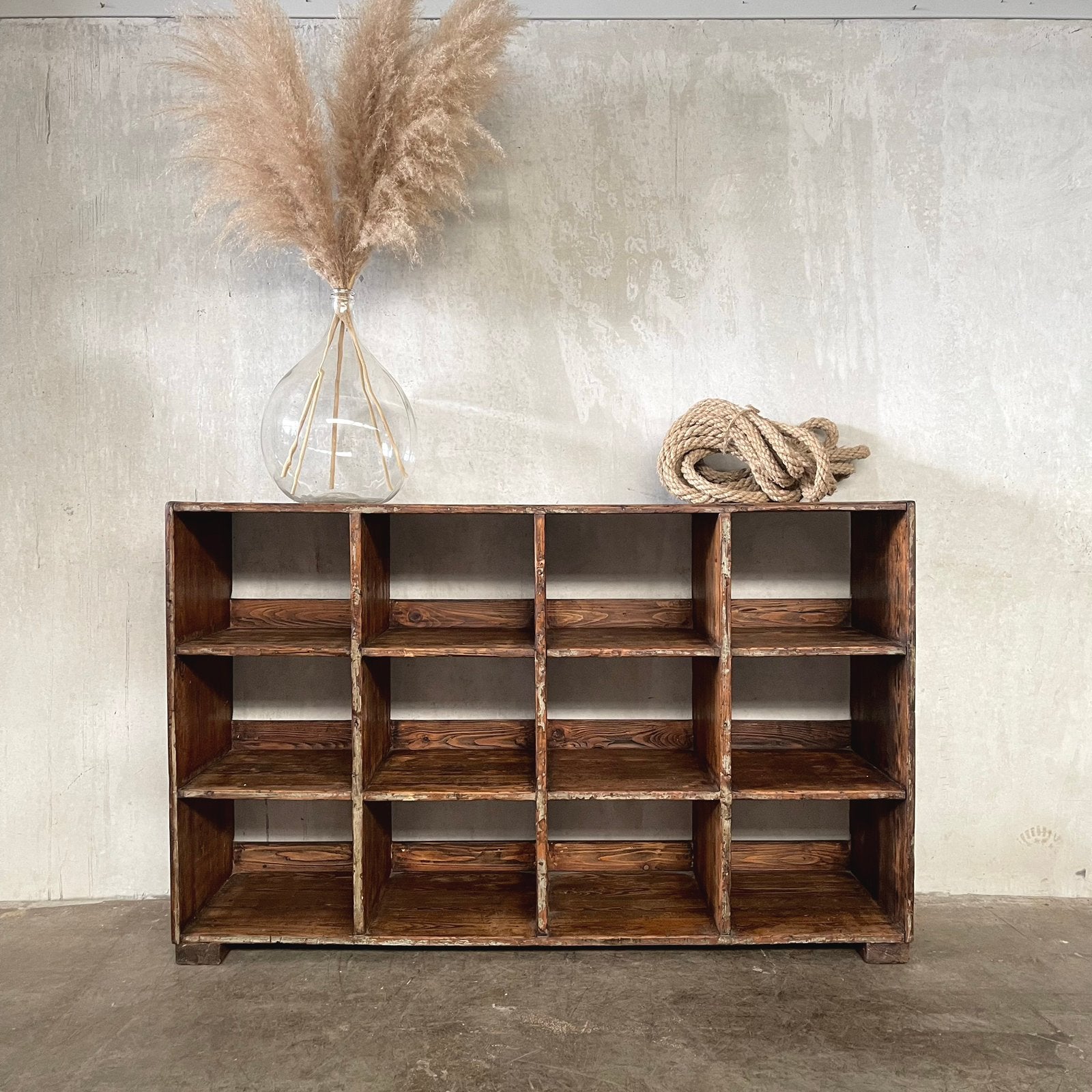 Oude vakkenkast, vintage kast, dressoir, Ophalen, Zo goed als nieuw
