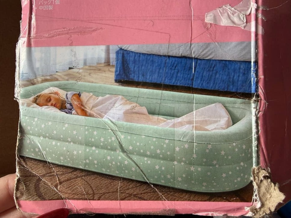 Intex Kidz Travel Bed Set - Eenpersoons luchtbed met pomp, Ophalen of Verzenden, Zo goed als nieuw, 1-persoons