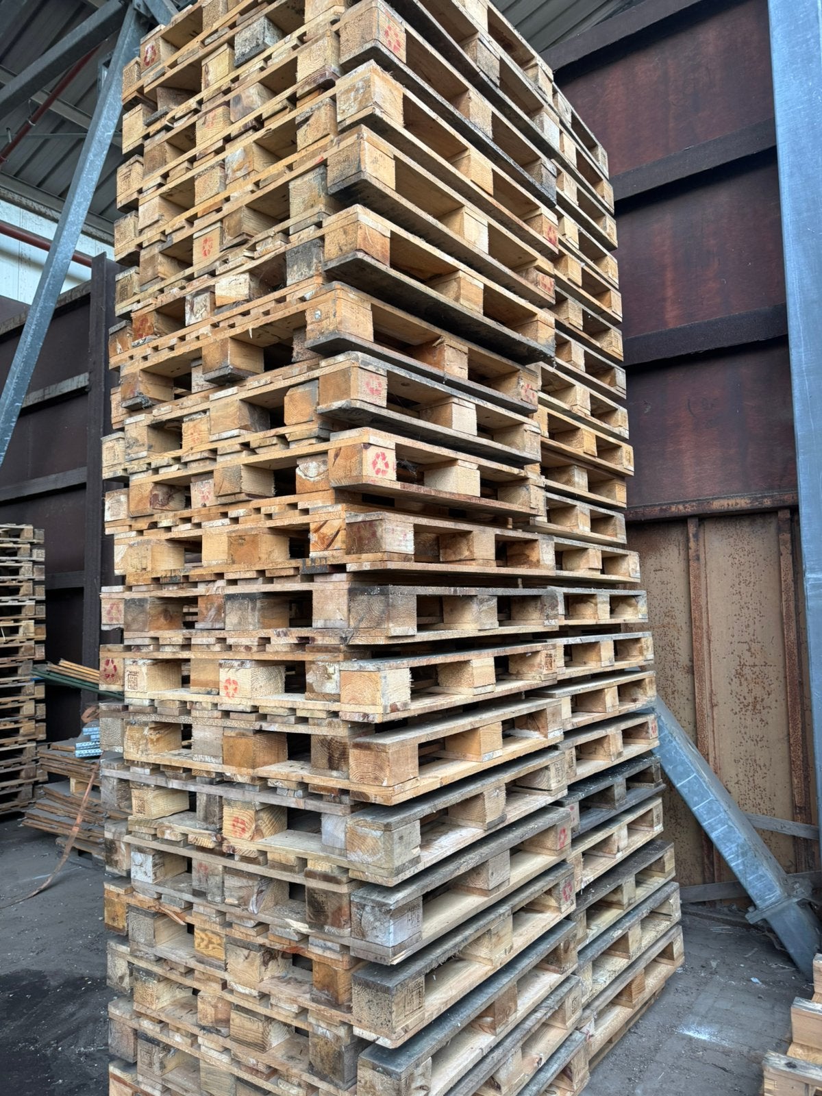 Pallets 1x 1 zwaar/middelzwaar en licht, Doe-het-zelf en Verbouw, Ophalen, Gebruikt, 50 mm of meer, Pallet