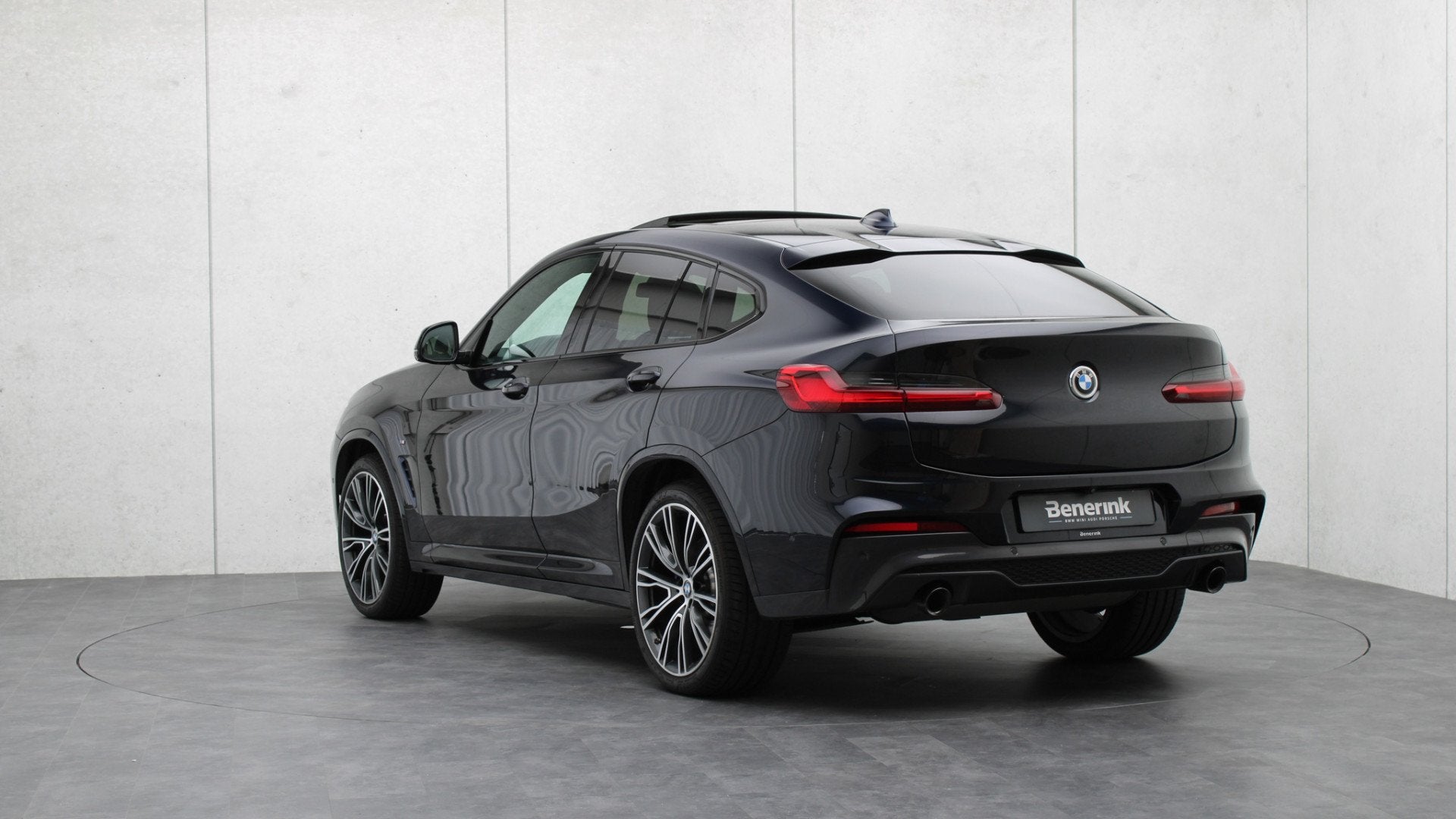 BMW X4 xDrive30i M-Sport | Harman/Kardon | Panoramadak | Hea, Auto's, Gebruikt, 4 cilinders, Automatische klimaatregeling, Zwart