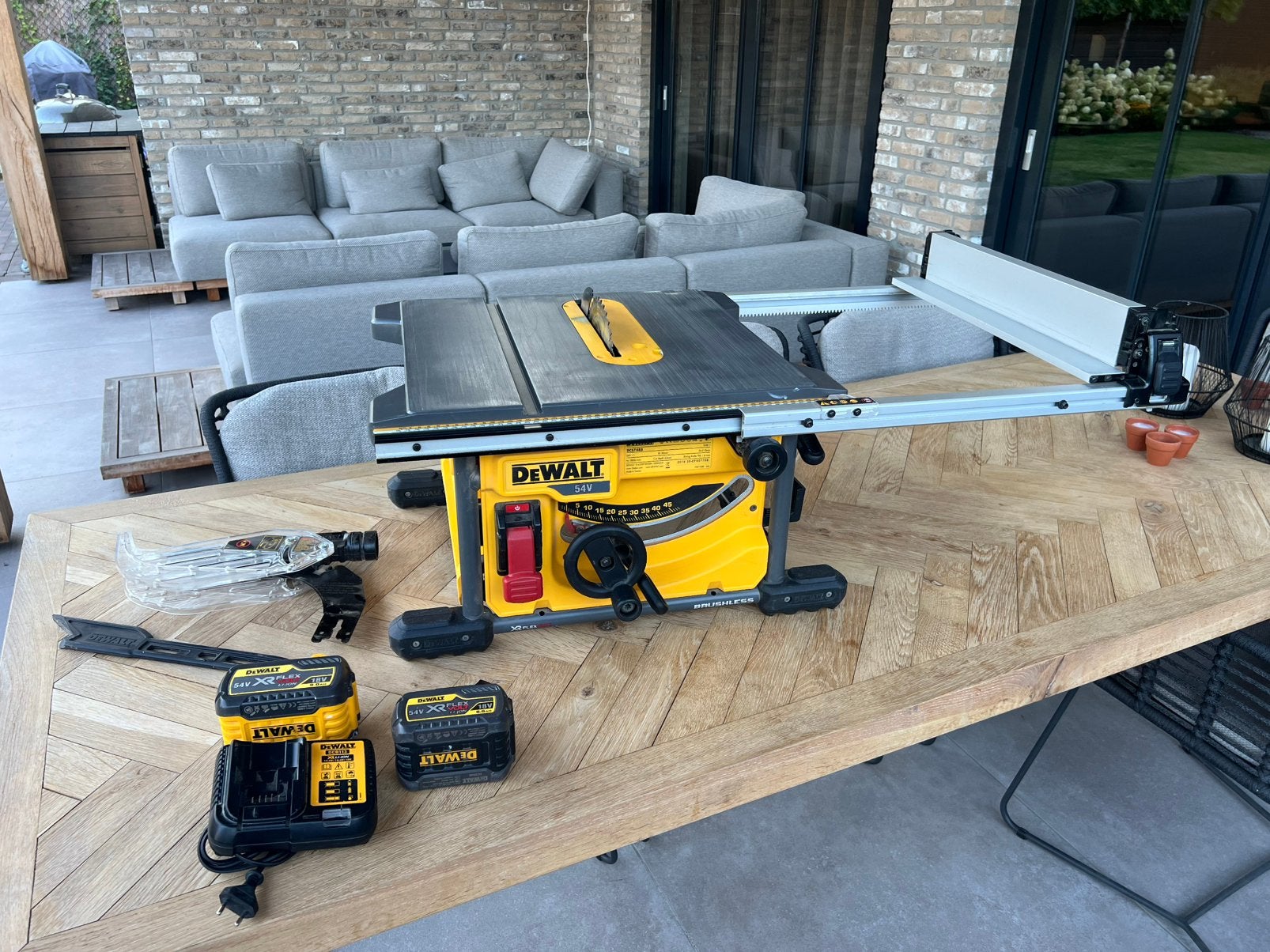 Zaagtafel DeWalt DCS7485 54V XR FlexVolt accu (Brushless), Ophalen, Gebruikt, Overige typen, 30 tot 70 mm