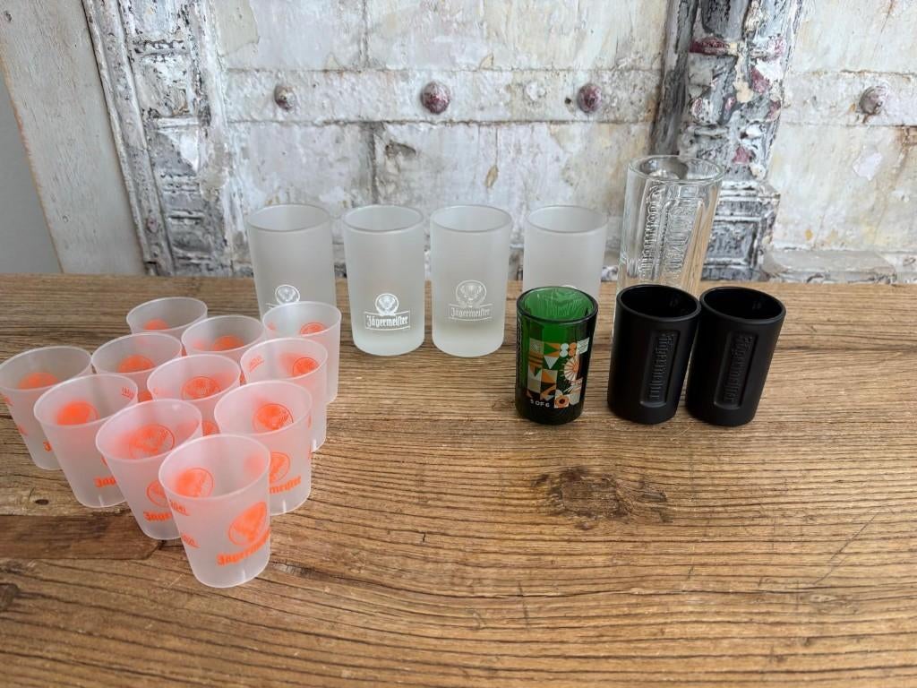 Diverse Jägermeister glaasjes - shot glas, Verzamelen, Glas en Borrelglaasjes, Ophalen, Zo goed als nieuw, Borrel- of Shotglas