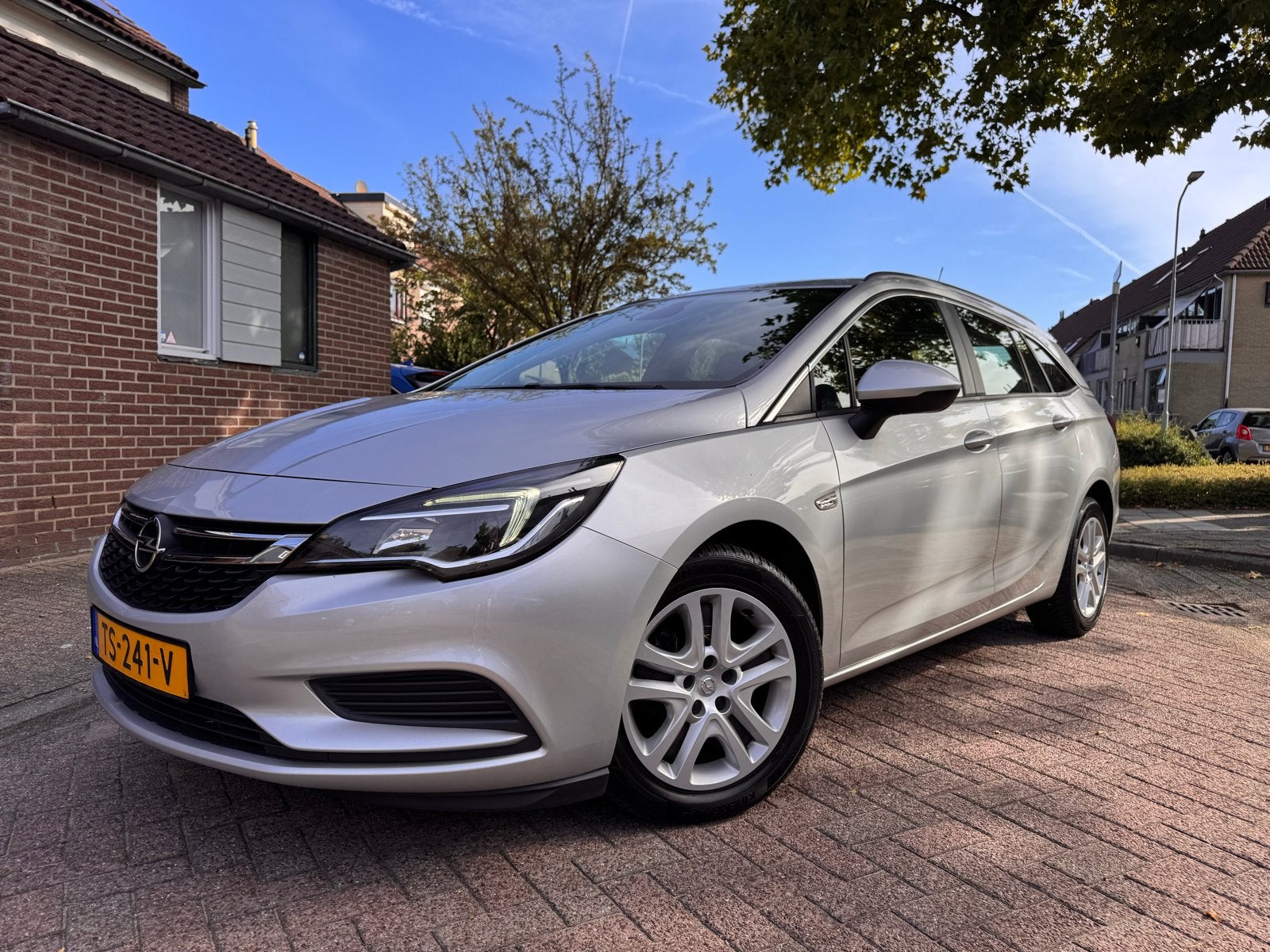 Opel Astra 1.0 Turbo 105pk Start/stop Easytronic 2018 Grijs, Auto's, 4 cilinders, 610 kg, Origineel Nederlands, Handgeschakeld
