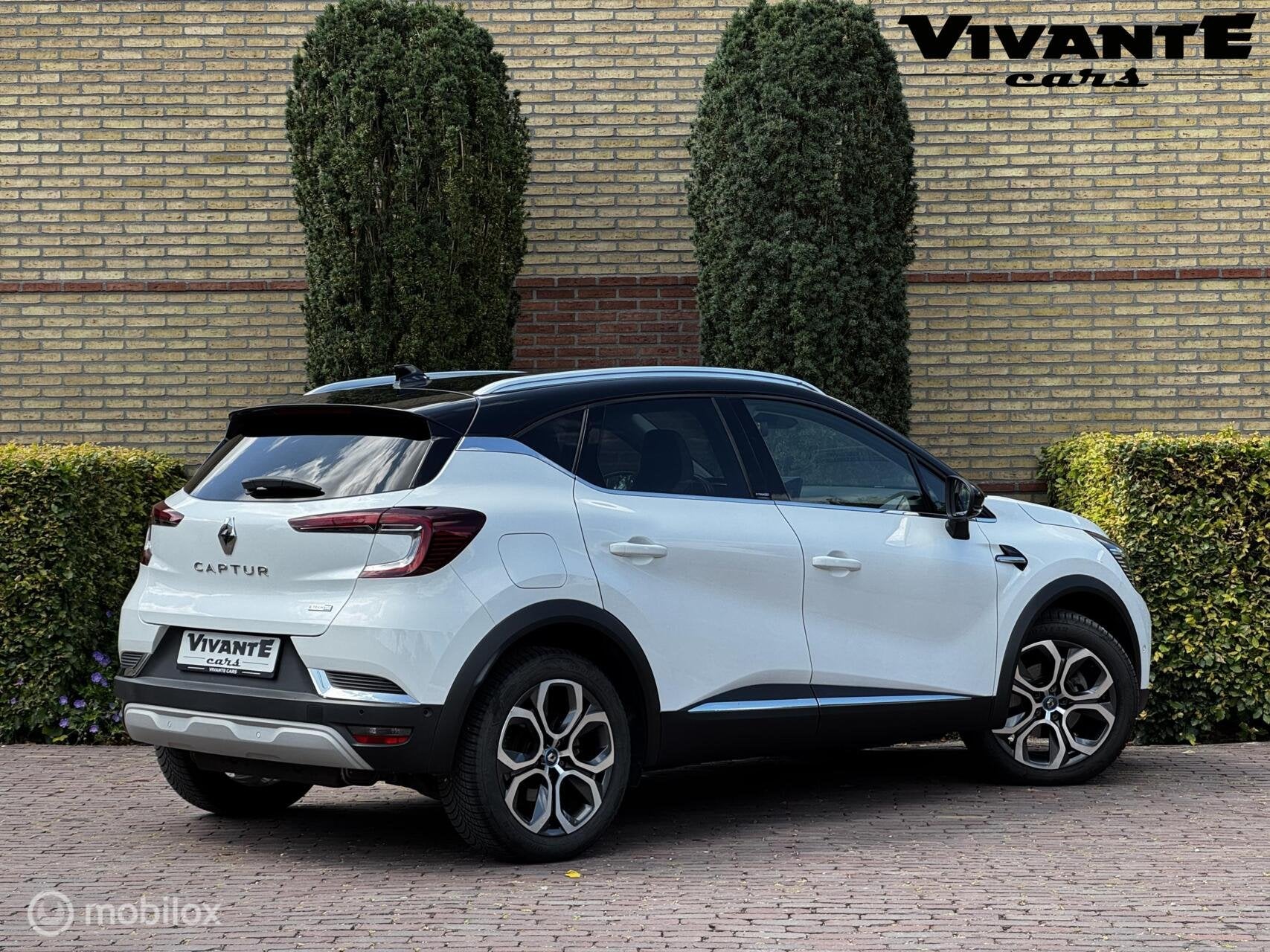 Renault Captur 1.6 E-Tech Plug-in Hybrid 160 Intens 360-Came, Auto's, Renault, 77 km/l, Gebruikt, 4 cilinders, Met garantie (alle)