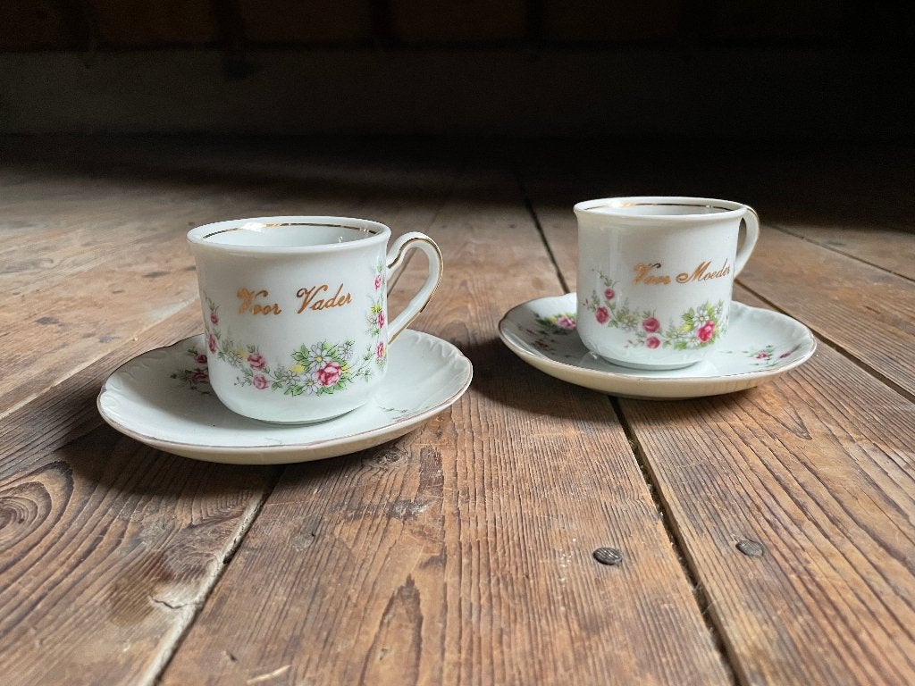 Koffiekopje vader moeder bloemetjes vintage kopje schoteltje, Antiek en Kunst, Antiek | Servies los, Ophalen of Verzenden