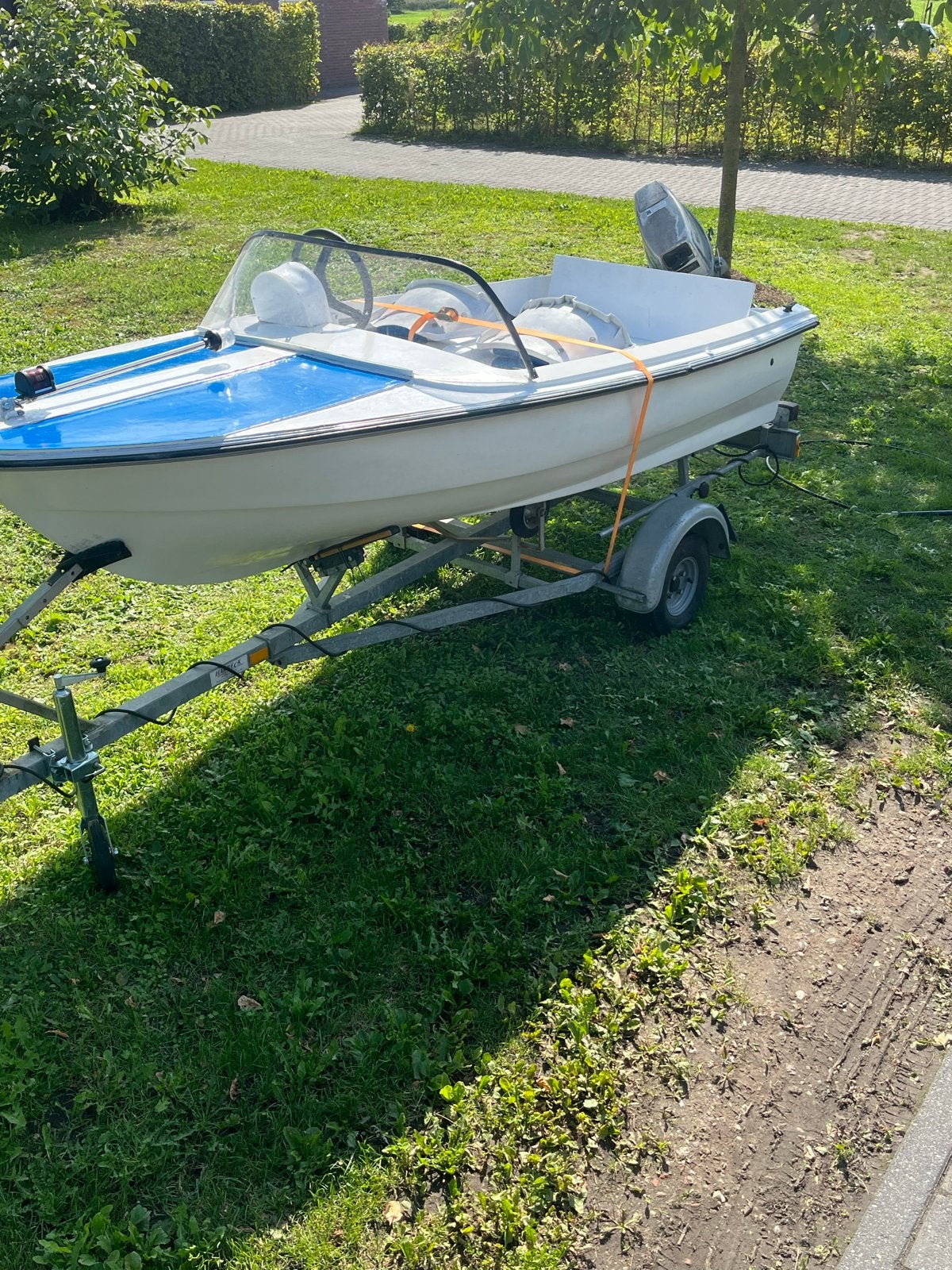 Speedboodje met 15pk en trailer., Ophalen, Zo goed als nieuw