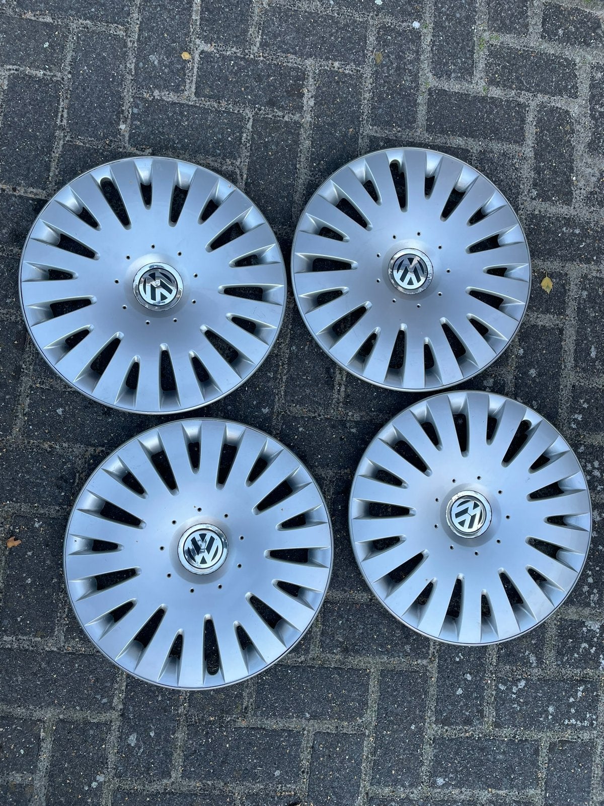 16 inch originele wieldoppen VW 40.00, Ophalen of Verzenden, Gebruikt