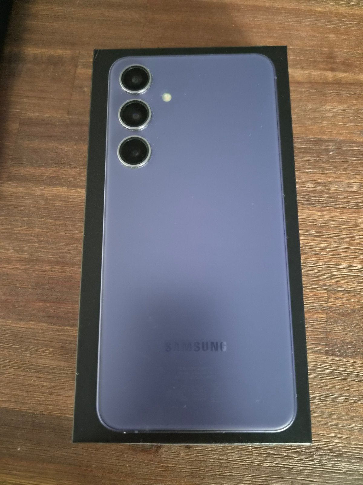 Foto 10 van Samsung Galaxy S24 PLUS 256GB Cobalt Violet - Zo goed als ni