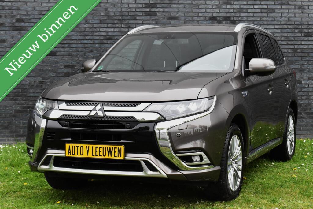 Mitsubishi Outlander 2.4 PHEV Diamand Edition LEDER VOL! 360, Automaat, Euro 6, 4 cilinders, 1865 kg