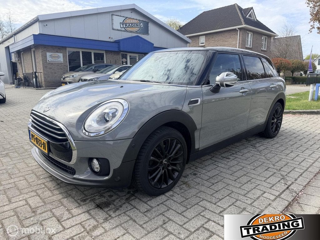 Mini Clubman 1.5 Cooper Serious Business Clima Navi trekhaak, 136 pk, Gebruikt, Automatische klimaatregeling, 3 cilinders