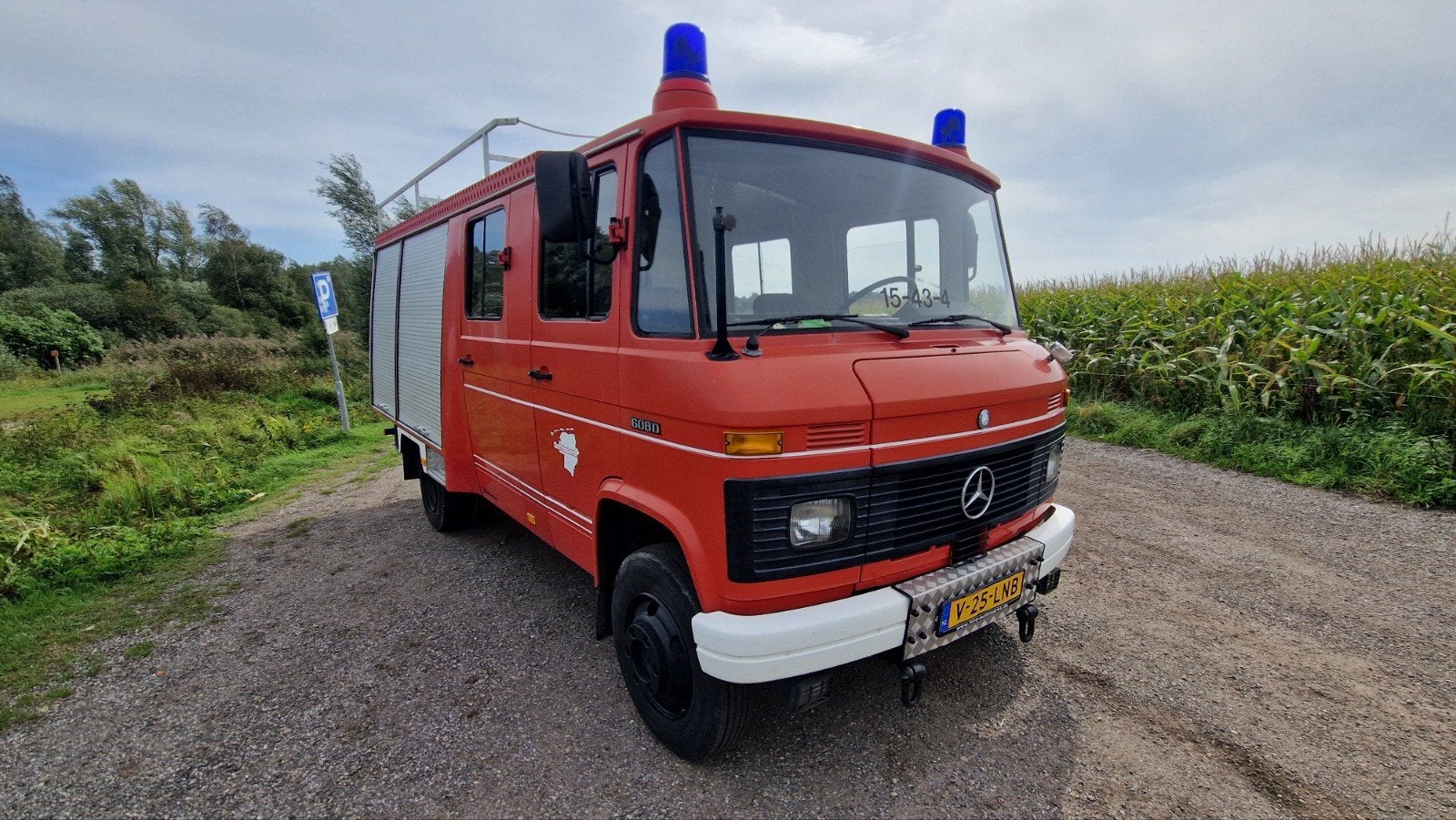 Mercedes-Benz 608d brandweerwagen belastingvrij B, Auto's, Achterwielaandrijving, Zwart, 4000 cc, Mercedes-Benz