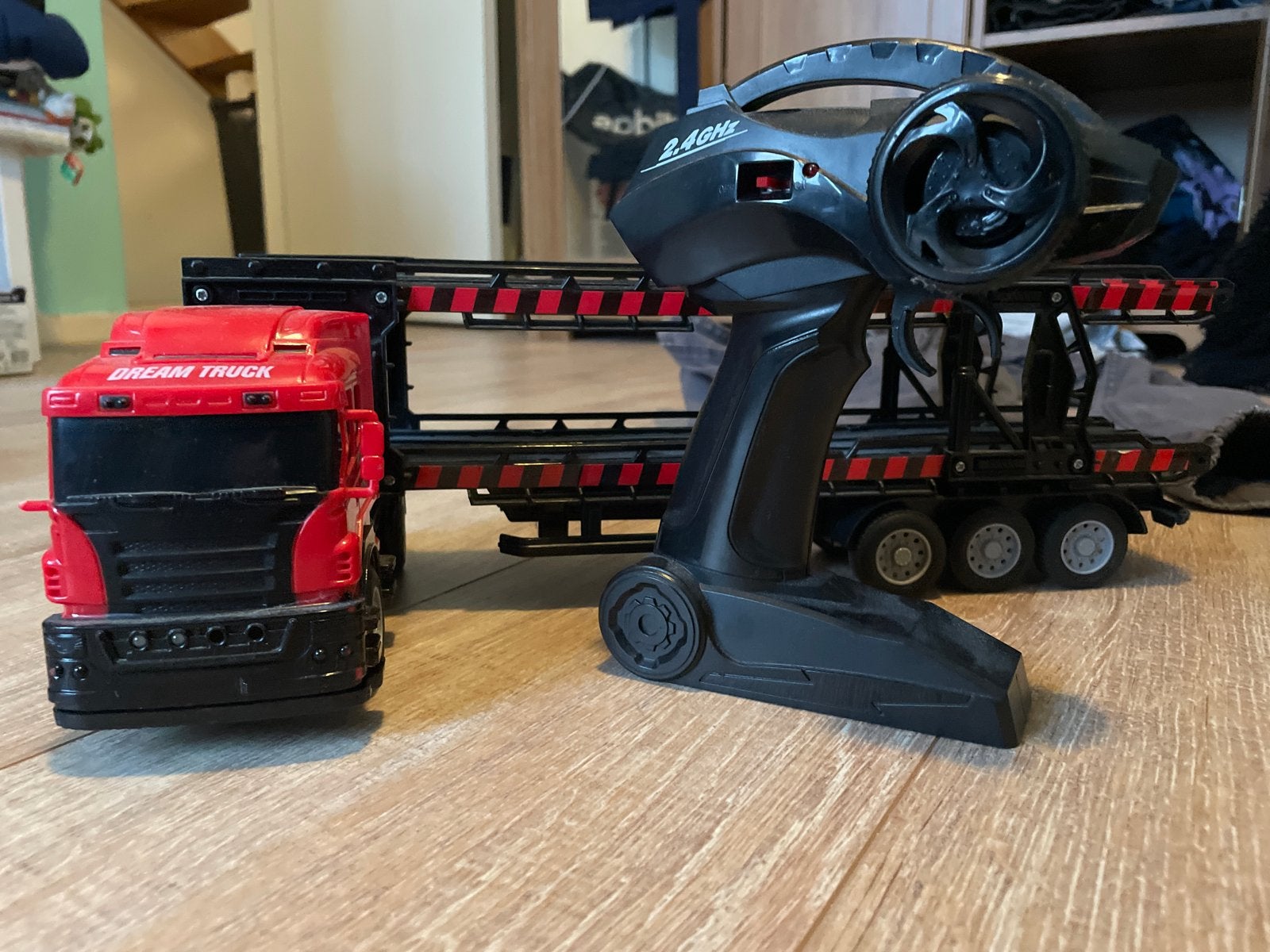 Bestuurbare vrachtwagen met oplegger - Dream Truck, Elektro, Gebruikt, Ophalen of Verzenden, Auto onroad