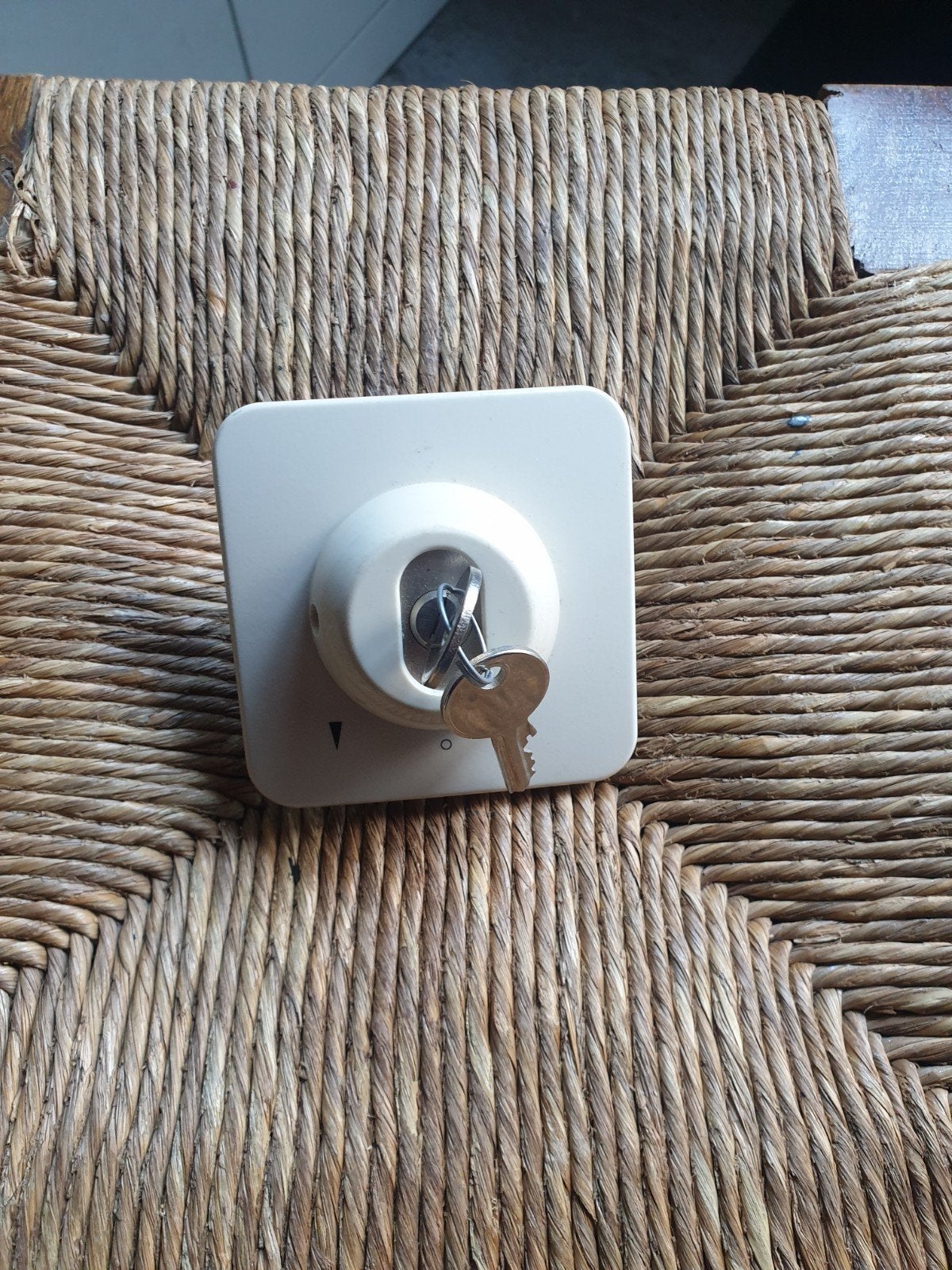 Somfy sleutelschakelaar, Ophalen of Verzenden, Nieuw, Overige materialen, Slot