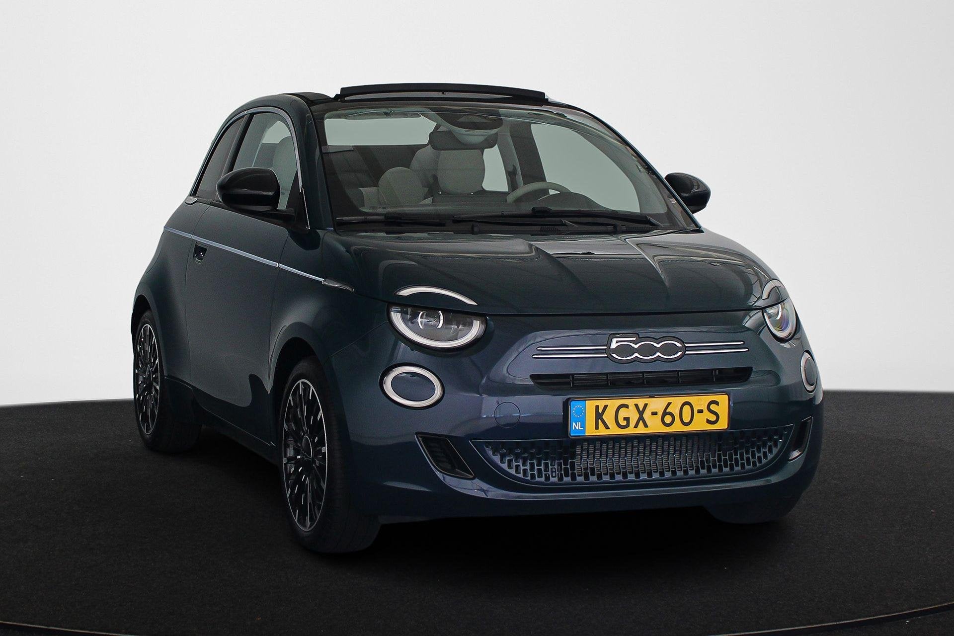 Fiat 500 1.0 Hybrid La Prima Cabrio Camera LED Stoelverwarmi, Auto's, 4 stoelen, Origineel Nederlands, Bedrijf, Handgeschakeld