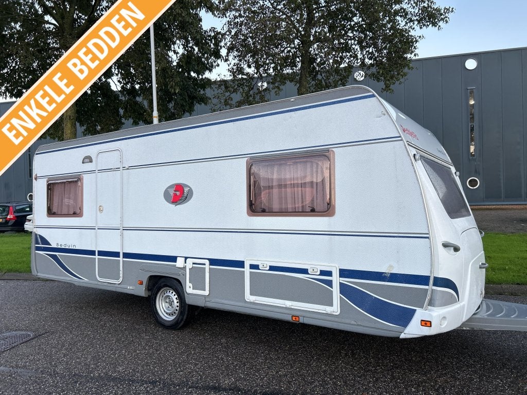Dethleffs Beduin 510 V RONDZIT, ENKELE BEDDEN, Arist-Dethleffs-Straße 12, 88316 Isny im Allgäu, Duitsland, Rondzit, Reservewiel