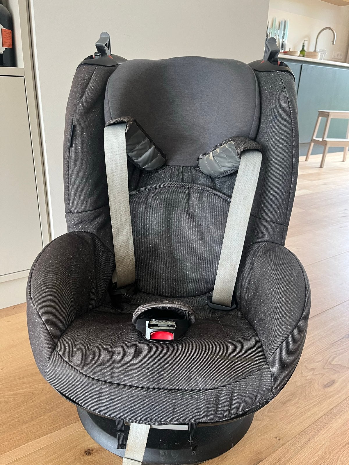 Maxi-Cosi autostoel - Gebruikt maar in goede staat, Kinderen en Baby's, Autostoeltjes, Ophalen, 0 t/m 18 kg, Verstelbare rugleuning
