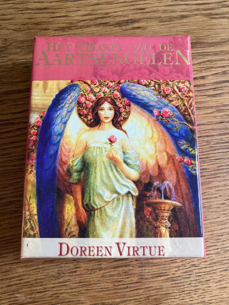 Het Orakel van de Aartsengelen - Doreen Virtue, Ophalen of Verzenden, Zo goed als nieuw, Spiritualiteit algemeen, Overige typen