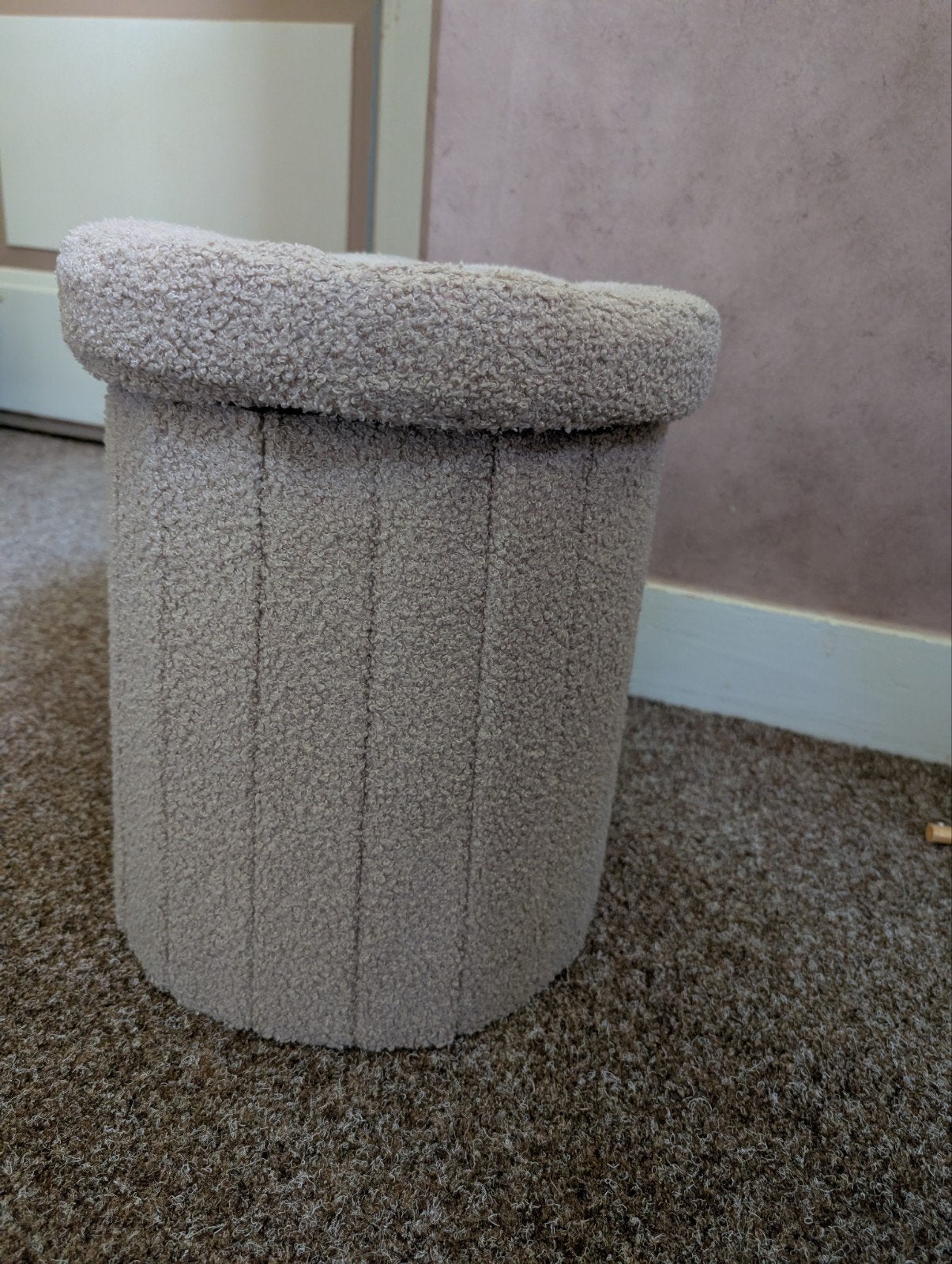 Comfortabele poef van teddy stof - Zo goed als nieuw, Minder dan 50 cm, Rond, Minder dan 50 cm, Ophalen of Verzenden