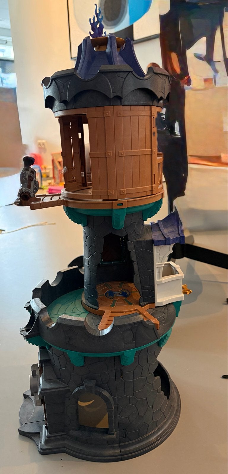 Novelmore Tovertoren/Kasteel met kanonnen en accessoires, Ophalen, Zo goed als nieuw, Jongen of Meisje