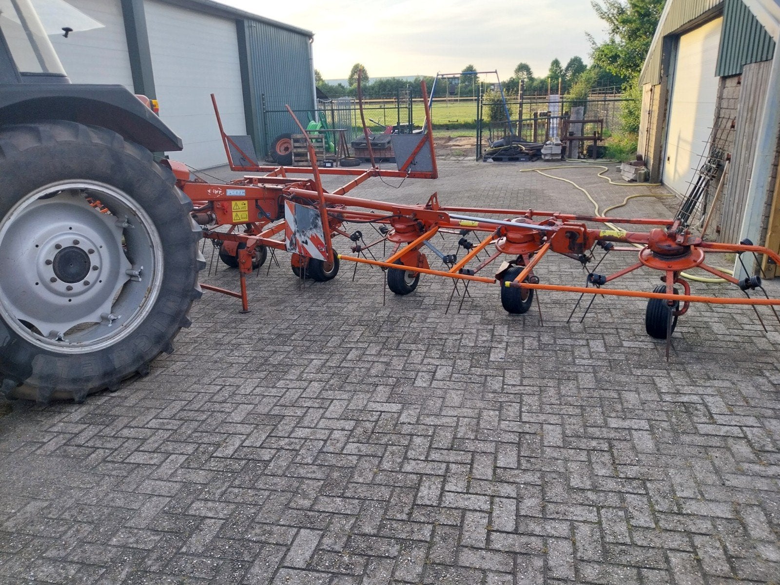 Te koop kuhn hooidraaier, Zakelijke goederen, Agrarisch | Werktuigen, Ophalen