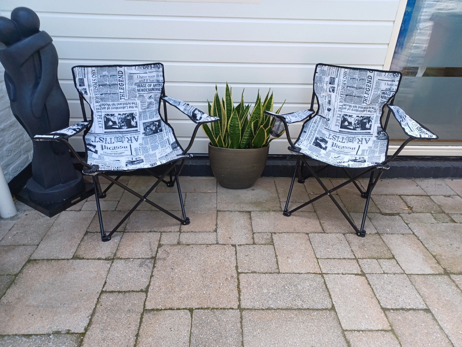 2x Opvouwbare campingstoelen met krantenprint zgan, Caravans en Kamperen, Ophalen, Gebruikt, Campingstoel