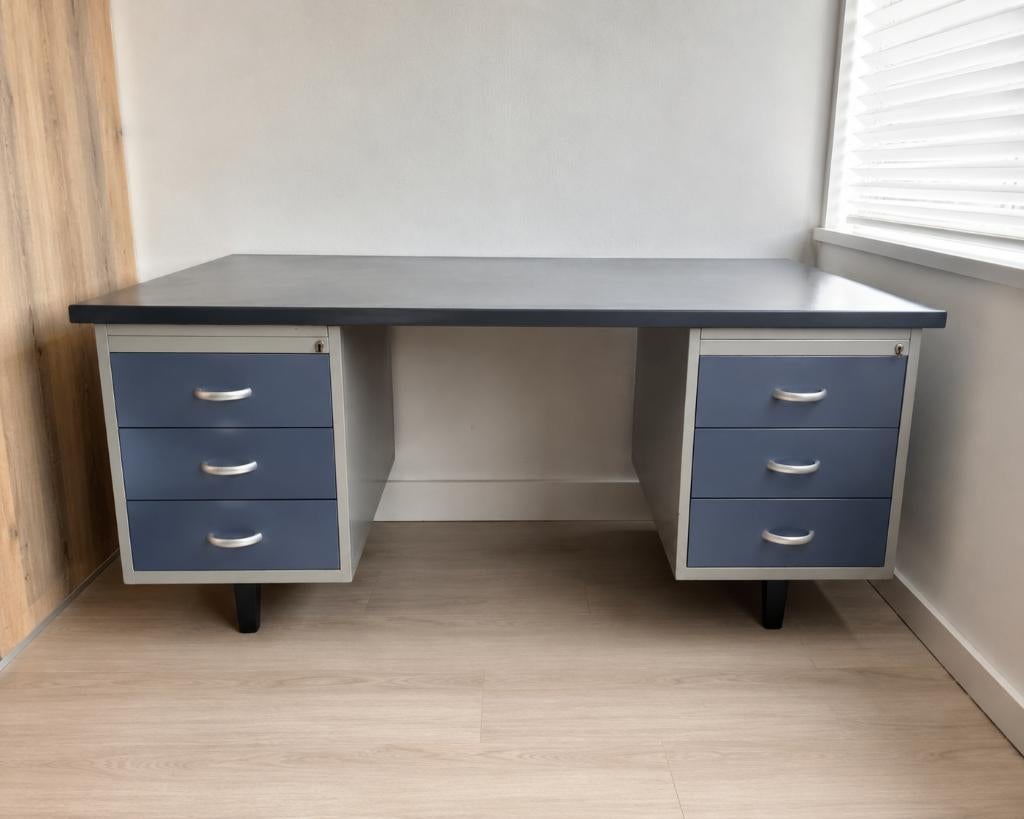 Bureau blue vintage retro, Ophalen, Gebruikt, 150 cm, Met lades