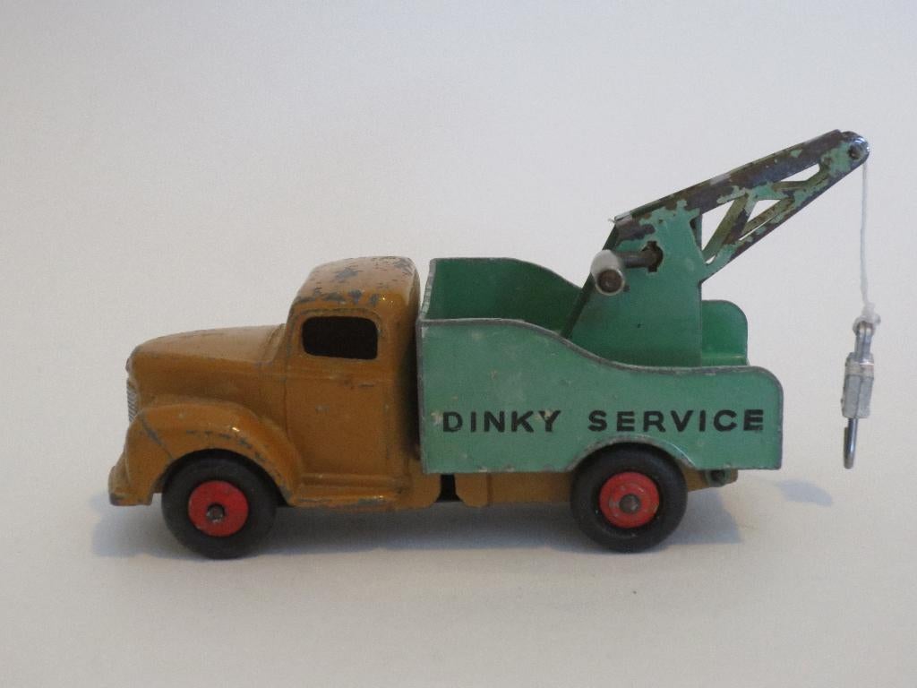 Dinky Toys Commer takelwagen, tow truck, Origineel & izgst, Ophalen of Verzenden, Gebruikt, Bus of Vrachtwagen, Dinky Toys