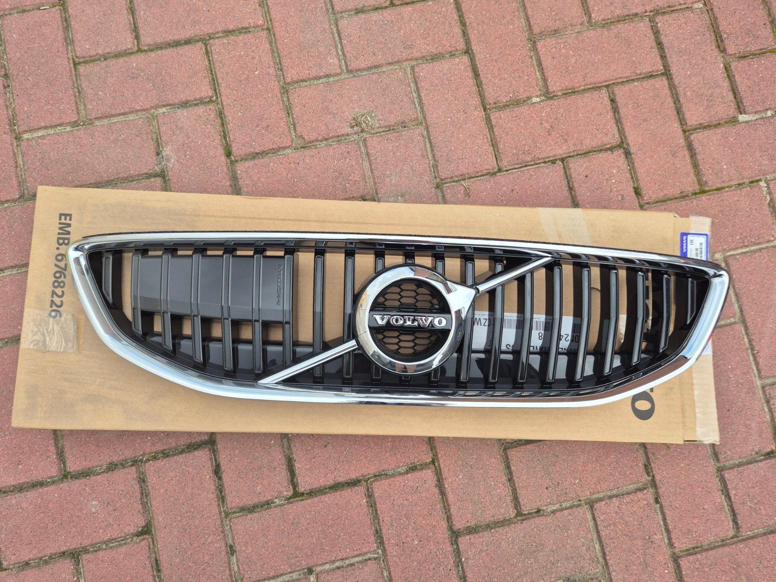 volvo v40 grille, Voor, Nieuw, Ophalen of Verzenden, Volvo