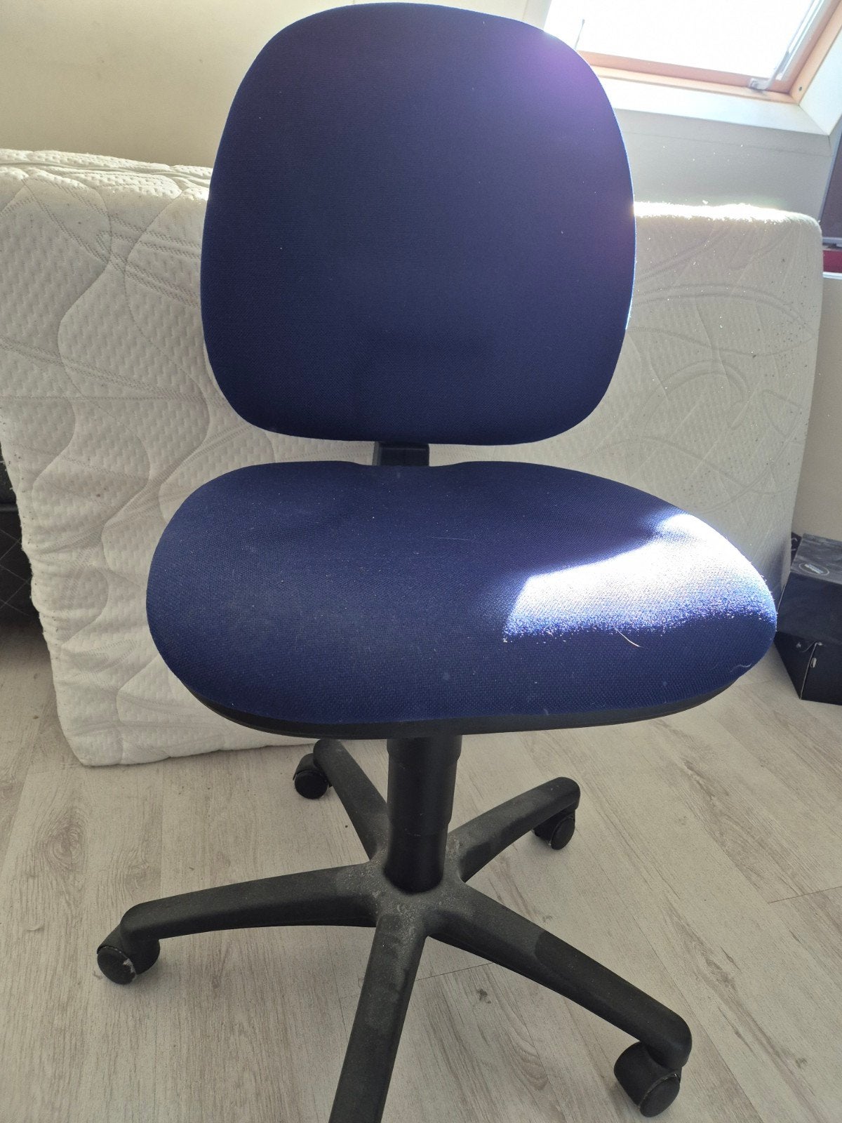 Bureaustoel, paars, GRATIS, Ophalen, Gebruikt, Roze