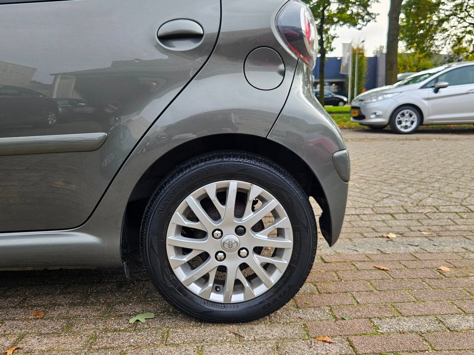 Toyota Aygo 1.0-12V Aspiration Green*Airco*Bluetooth*NAP, Auto's, Elektrische ramen, Gebruikt, 4 stoelen, Alcantara