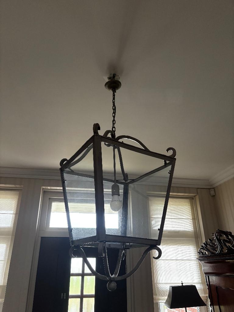 Sfeervolle hanglamp met glazen kap – landelijke stijl, Huis en Inrichting, Lampen | Hanglampen, 50 tot 75 cm, Zo goed als nieuw