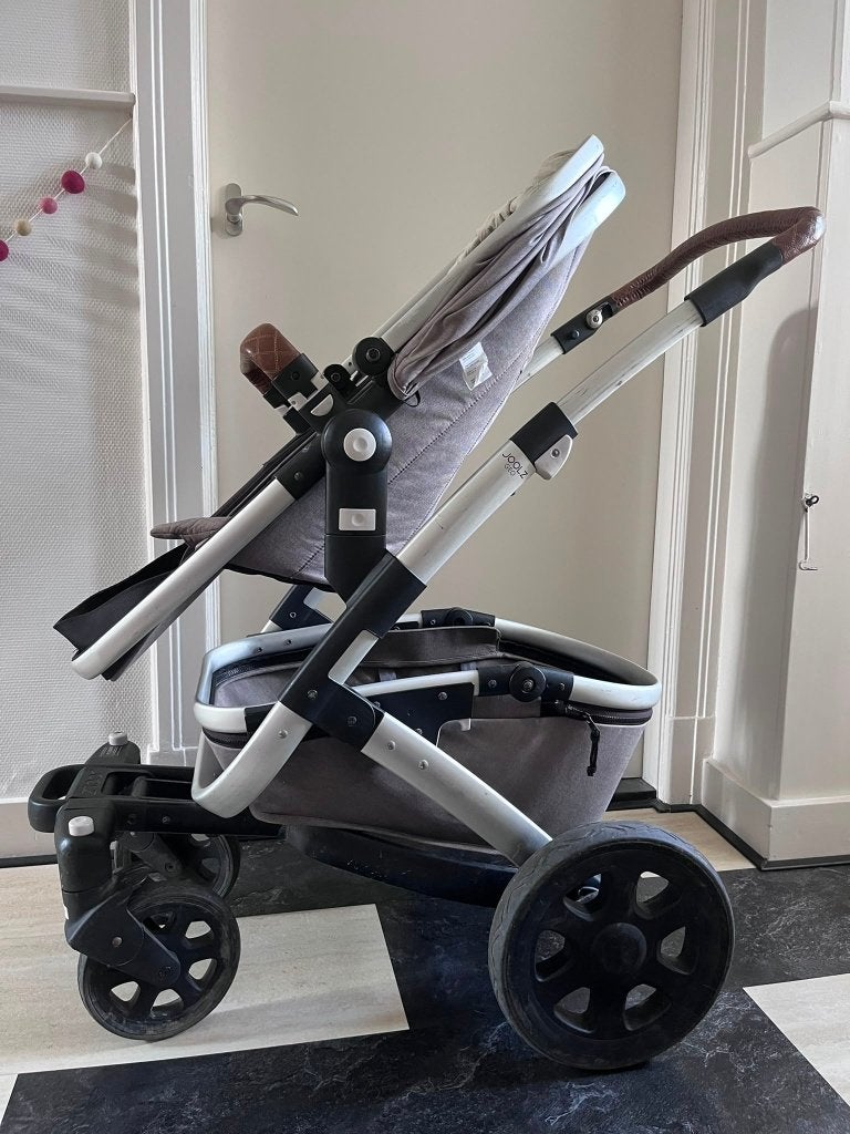 Joolz Geo 2 Grijs Kinderwagen + Reiswieg en veel accessoires, Gebruikt, Verstelbare duwstang, Ophalen, Kinderwagen