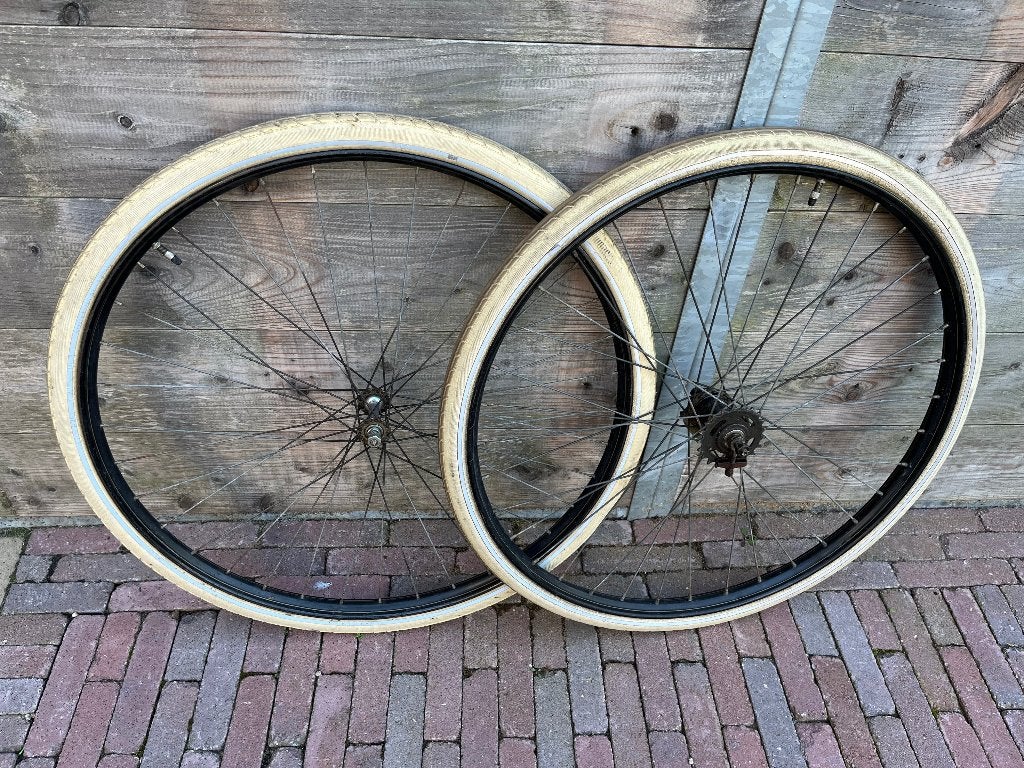 Gebieste fietswielen uit 1935, Ophalen