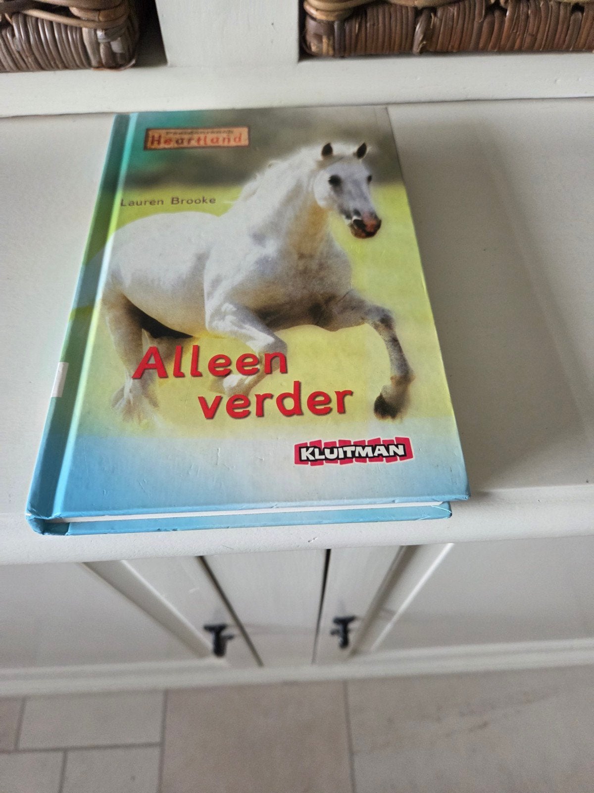 Lauren Brooke - Alleen verder, Fictie algemeen, Ophalen of Verzenden, Zo goed als nieuw, Lauren Brooke