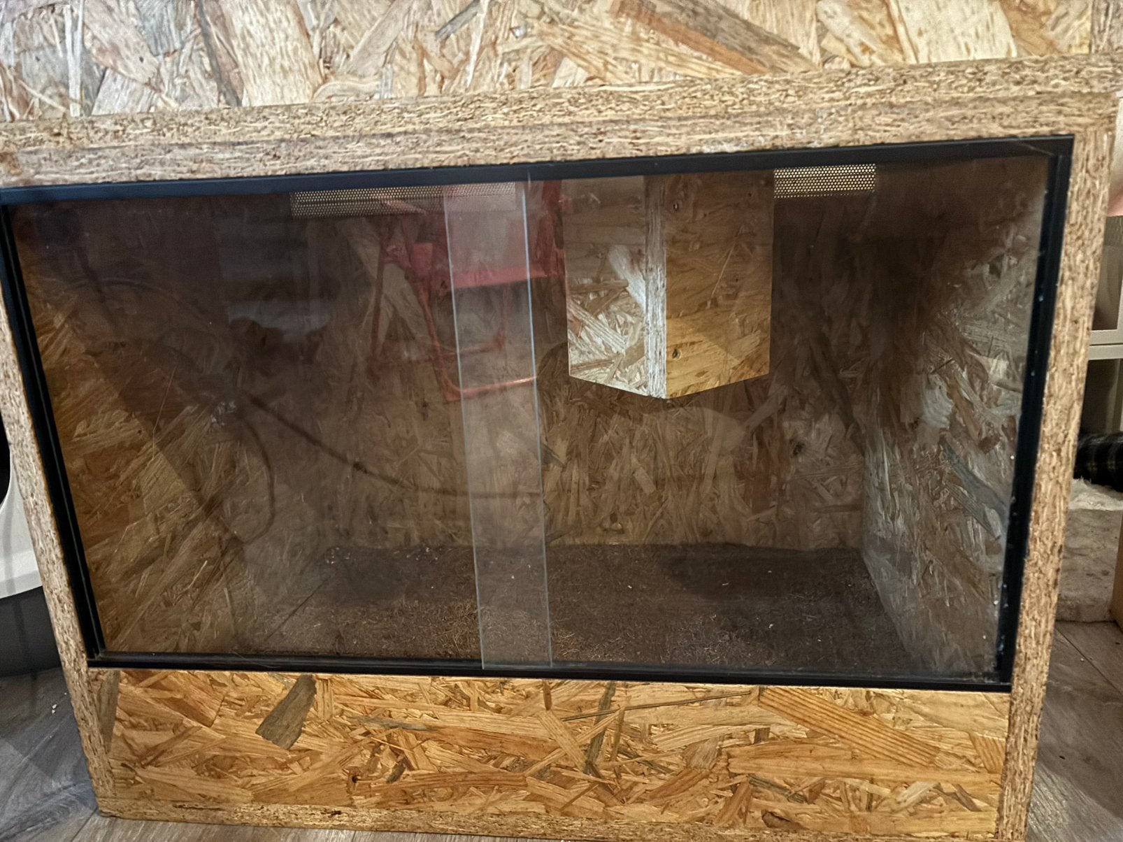 Osb terrarium, Ophalen