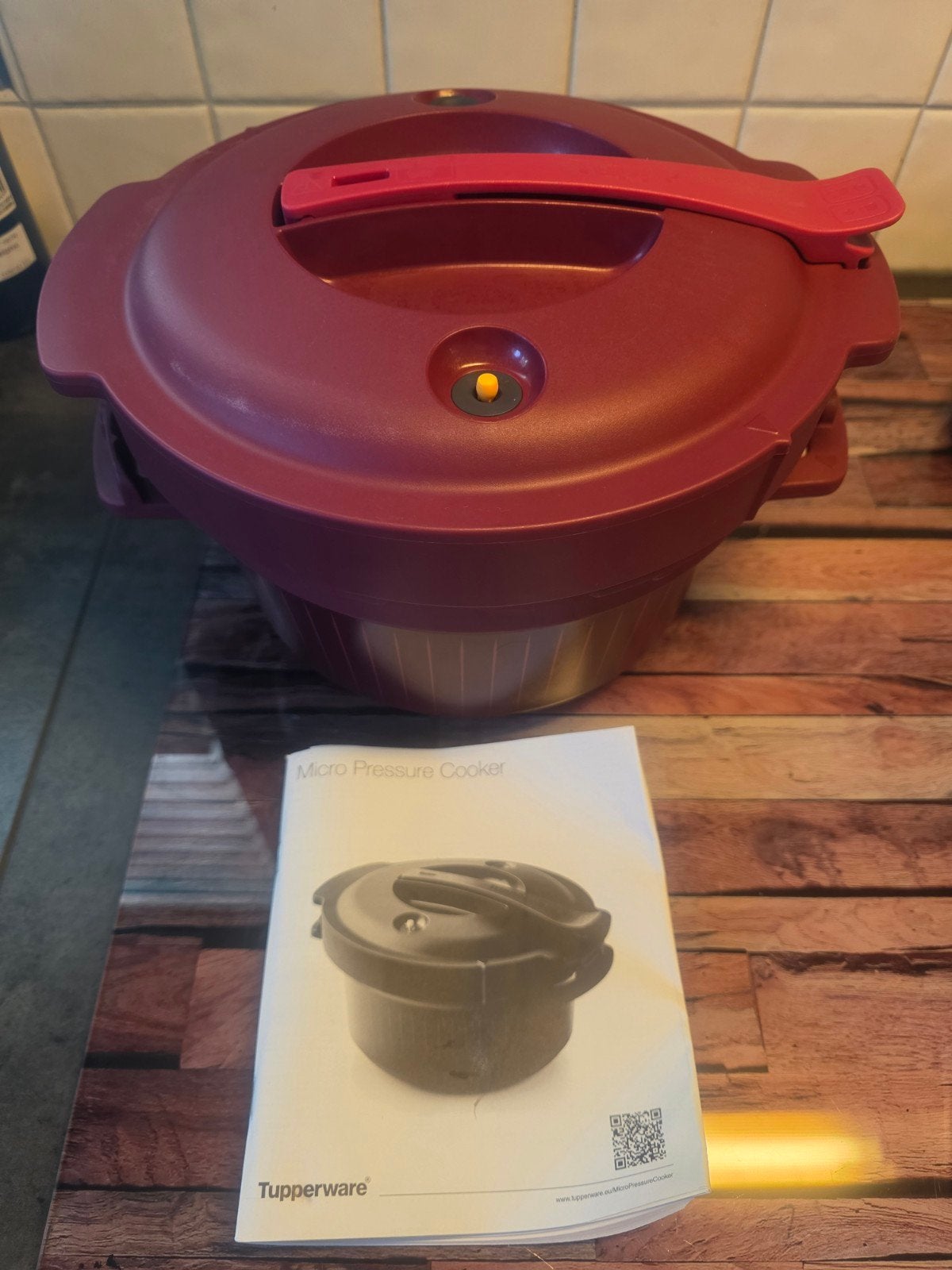 Tupperware Micro Pressure Cooker - Snelkookpan Magnetron 3L, Overige typen, Ophalen of Verzenden, Zo goed als nieuw, Magnetronbestendig